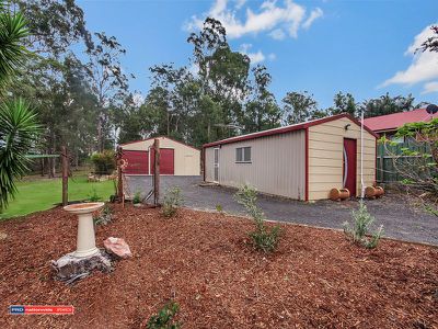 14 Glenross Drive, Pine Mountain
