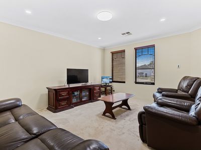 17 Whyalla Circle, Port Kennedy