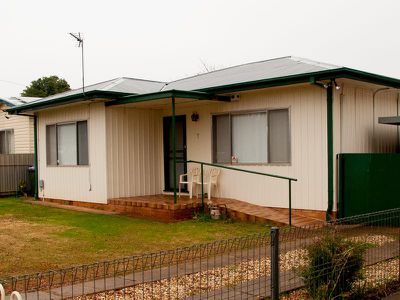 7 Bruce Avenue, Dubbo