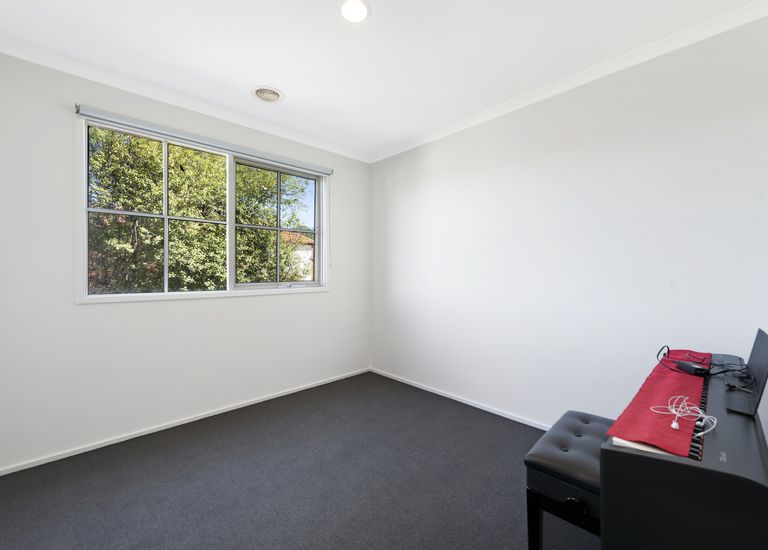 2 Kings Court, Oakleigh East