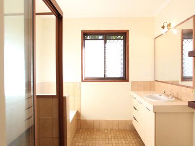 17 Marjorie, Rochedale South