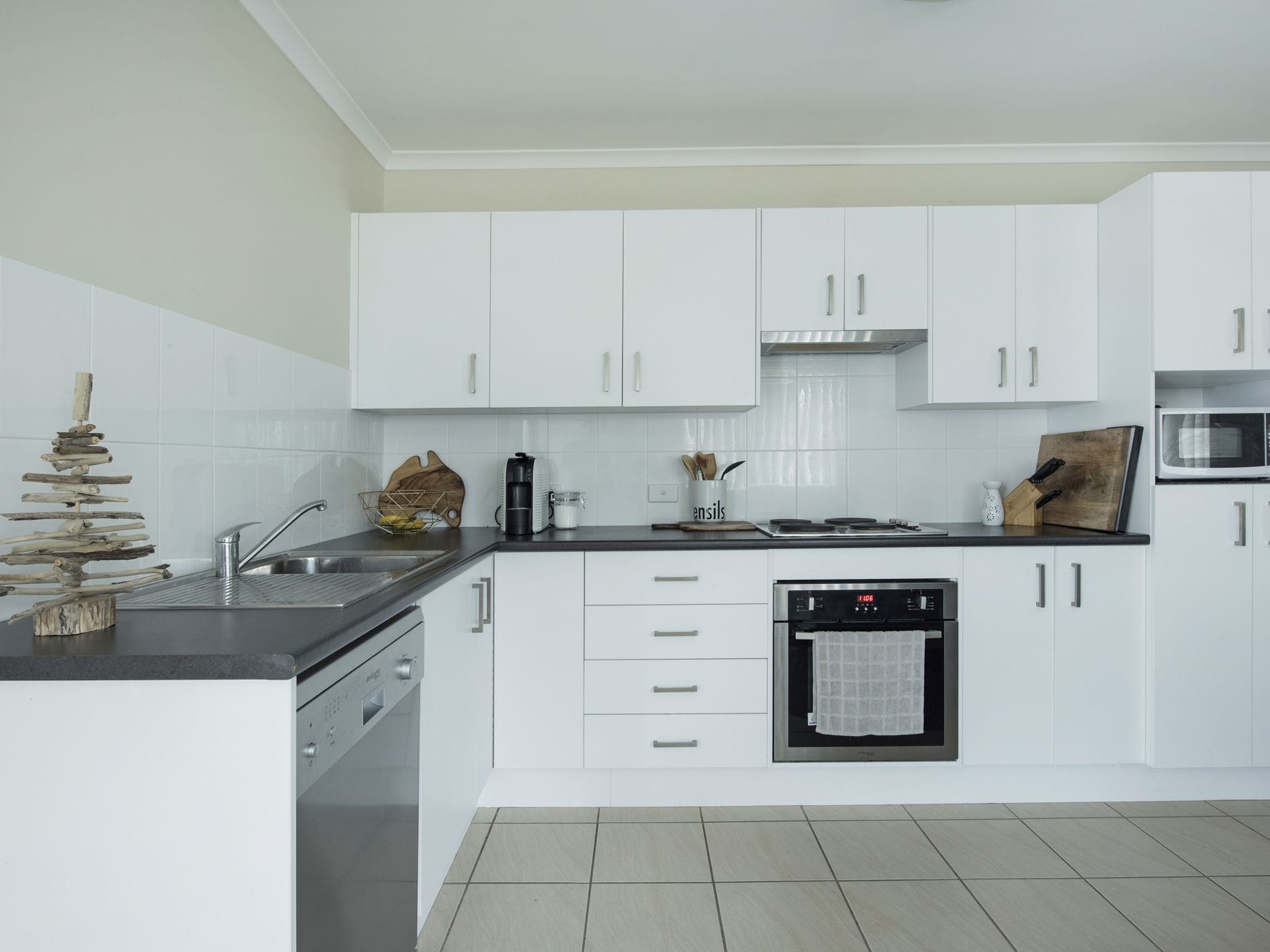 2A Huntingdale Dr, Mollymook