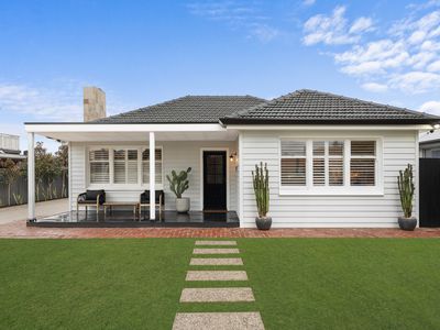 10 Broadway, South Brighton