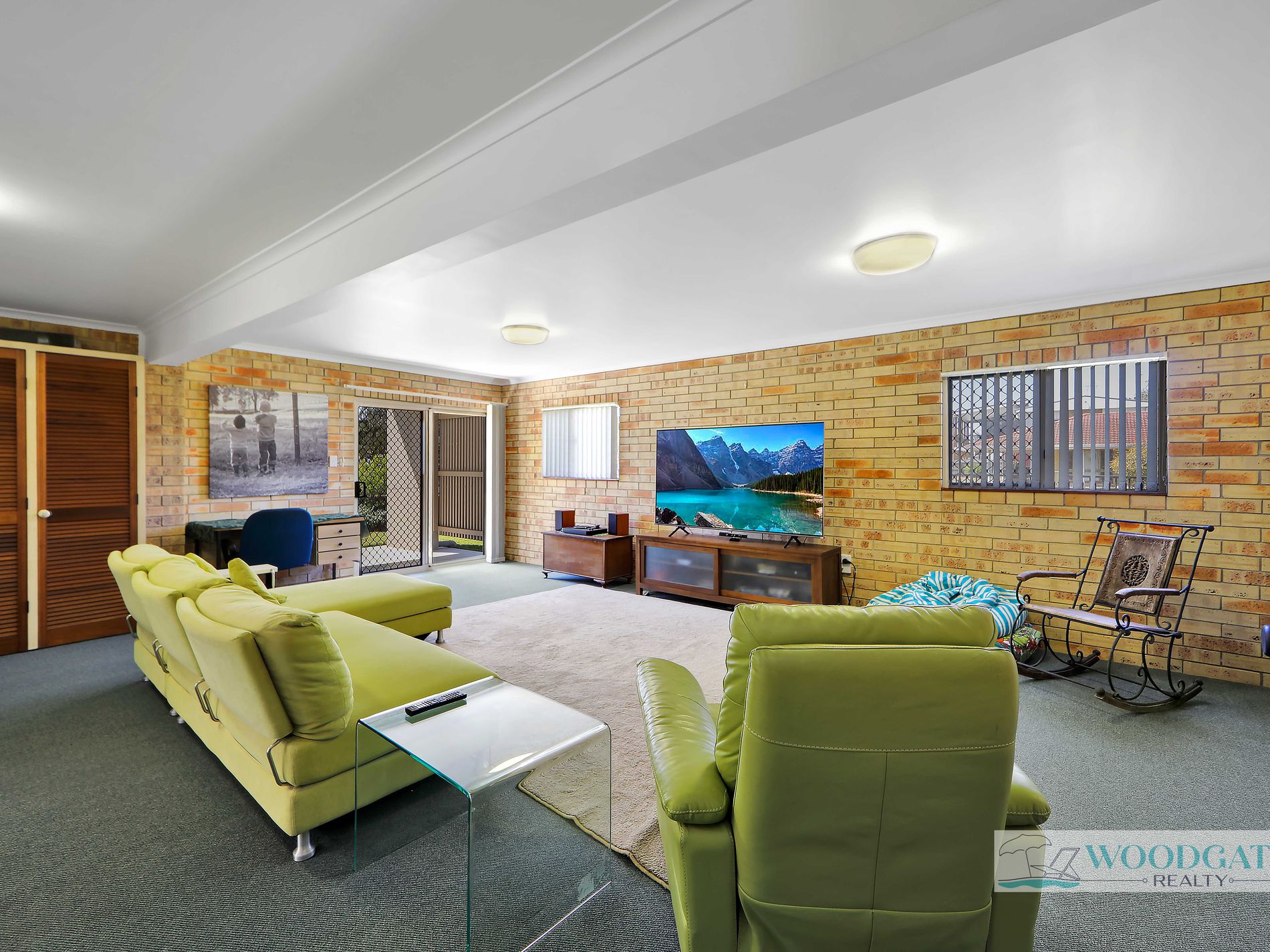 101 Esplanade, Woodgate