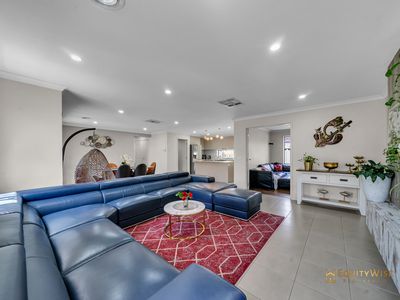 7 Bush Street, Manor Lakes