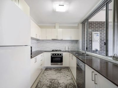 12 / 29-31 Cross Street, Guildford