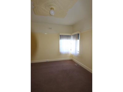 14 Clonard Avenue, Geelong West