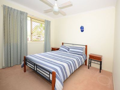 176 PULGUL STREET, Urangan