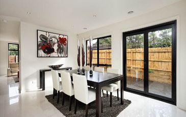 1 / 4 Harkaway Road, Berwick