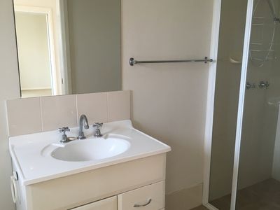 2 / 16 Seymour Drive, Flinders