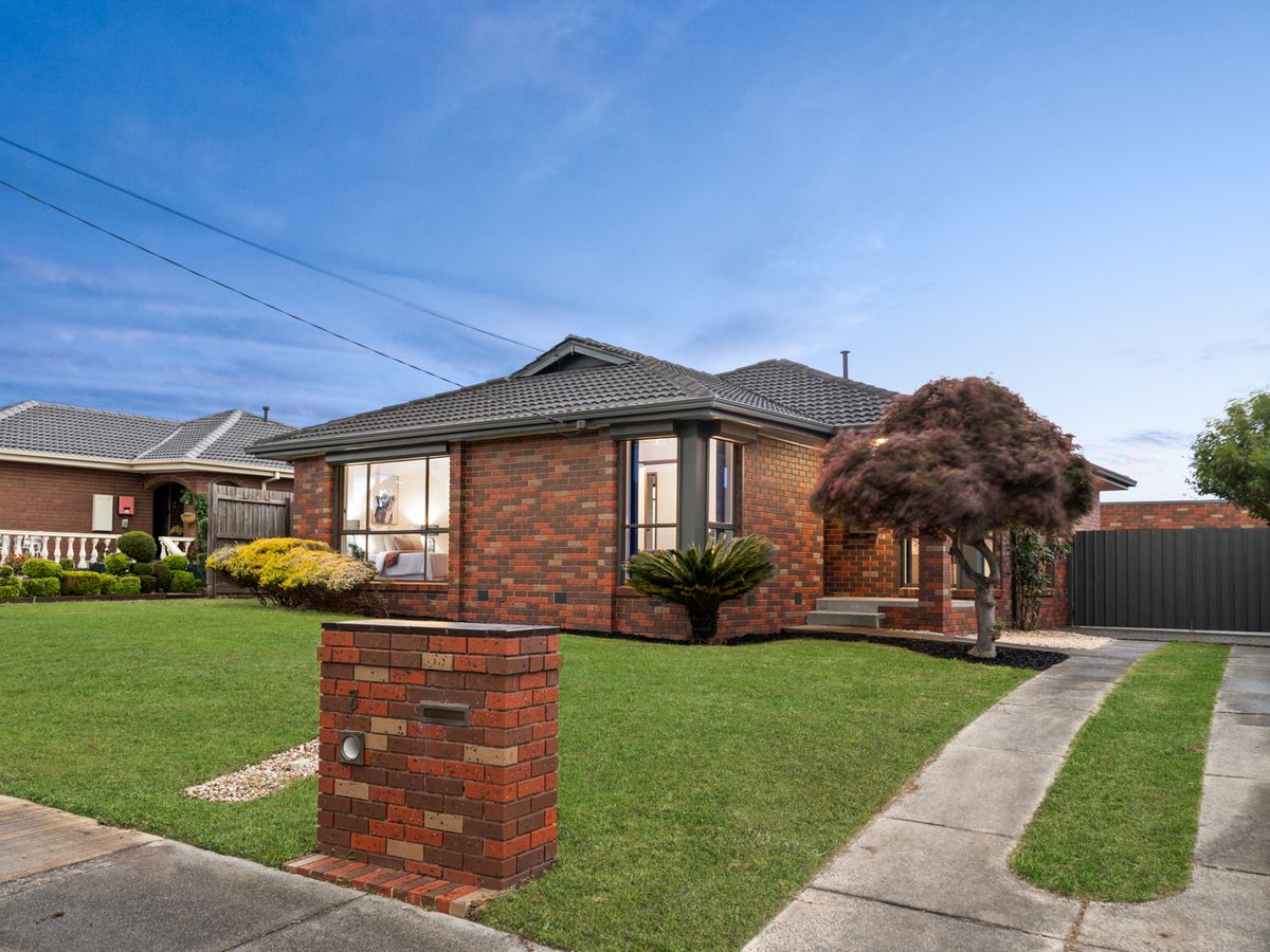 3 Griffiths Court, Dandenong North