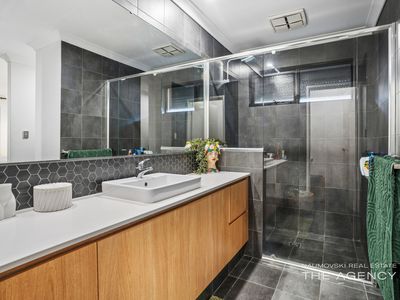 15 Cordite Circuit, Byford