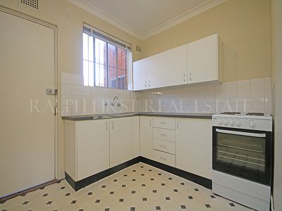 8 / 16 Renown Avenue, Wiley Park