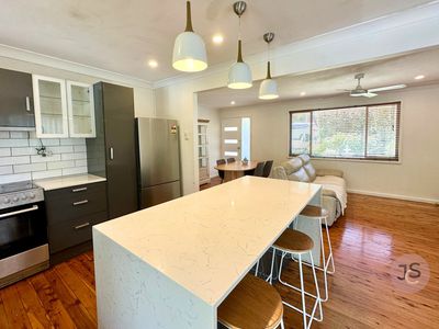 27 CAMBRIDGE DRIVE, Garden Suburb