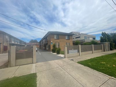 4 / 15 Beaumont Parade, West Footscray