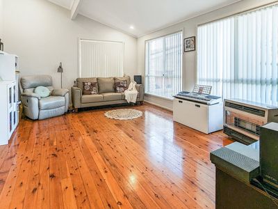 19 Natan Place, Cordeaux Heights