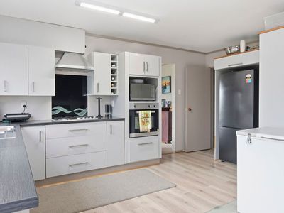 2 / 18 Sailmaker Close, Whitby