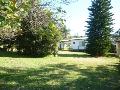 72 Carroll Aveune, Mollymook