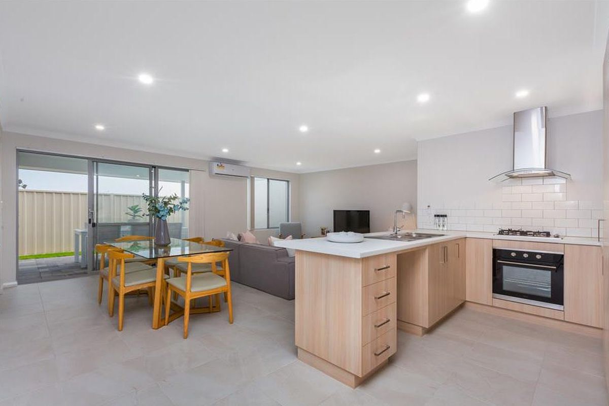 43A Carnegie Parade, Success