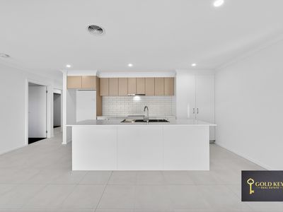 27 Comb Street, Manor Lakes