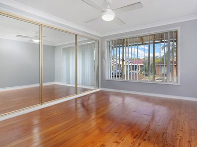 1 Gemstone Way, Oakhurst