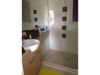 14 / 10 Grand Parade, Kawana Island