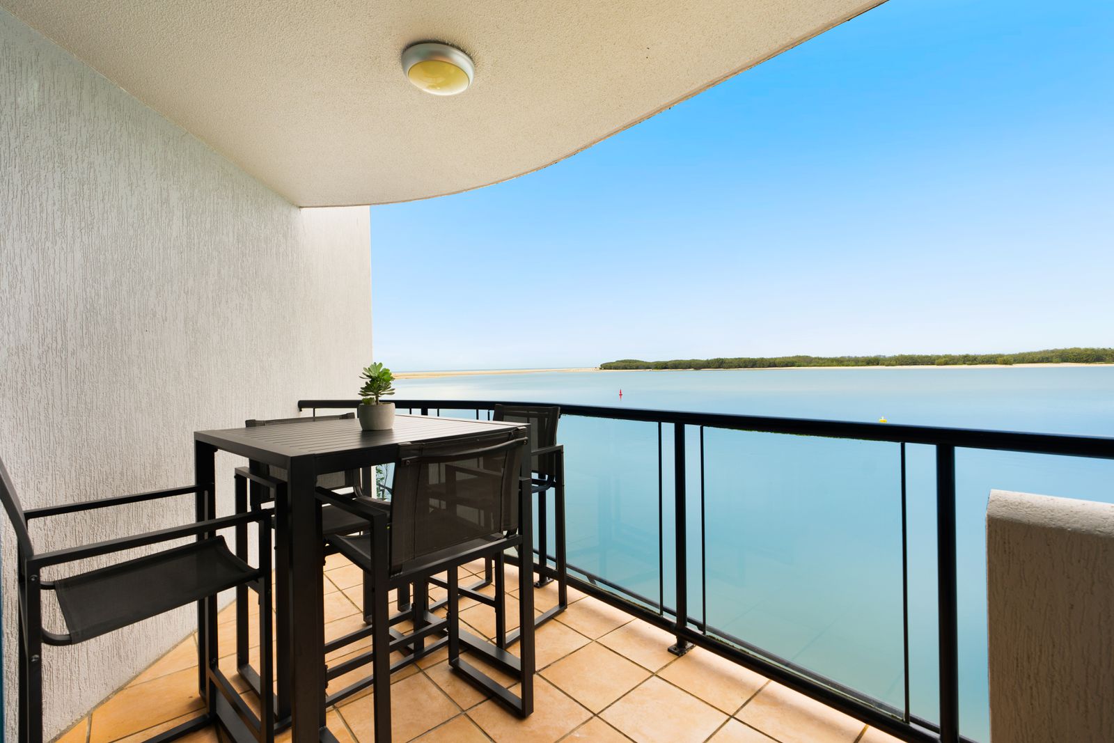 Photo 3 of 10, 9/4 Tay Avenue, Caloundra