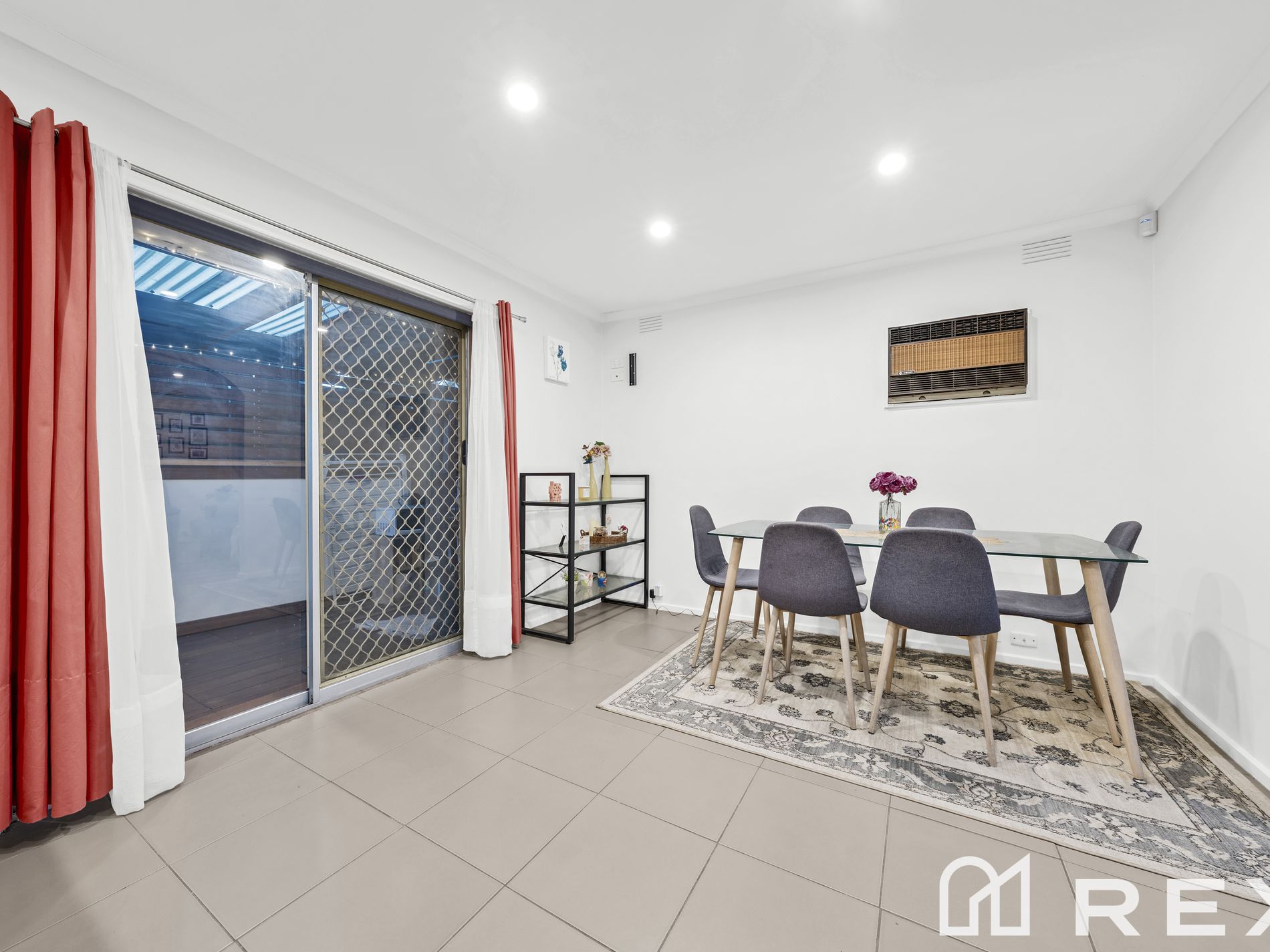 164 James Cook Drive, Endeavour Hills