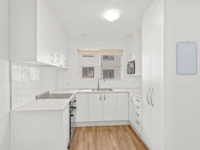 8 / 15 Lake Street, Forster