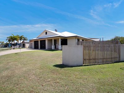 2 Mark Crescent, Glenella