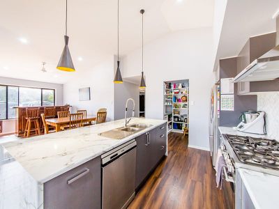 135-137 Premier Drive, Kingaroy