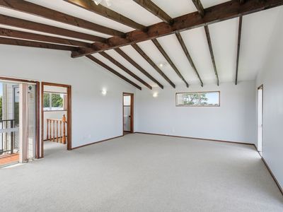 15 Wychwood Crescent, Bishopdale