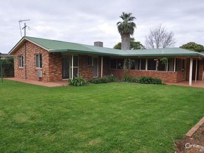 6 Eden Park Avenue, Dubbo