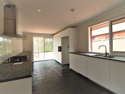 8 Hume And Hovell Rd, Seymour