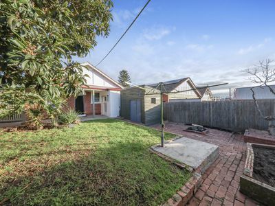 18 Roxburgh Street, Ascot Vale