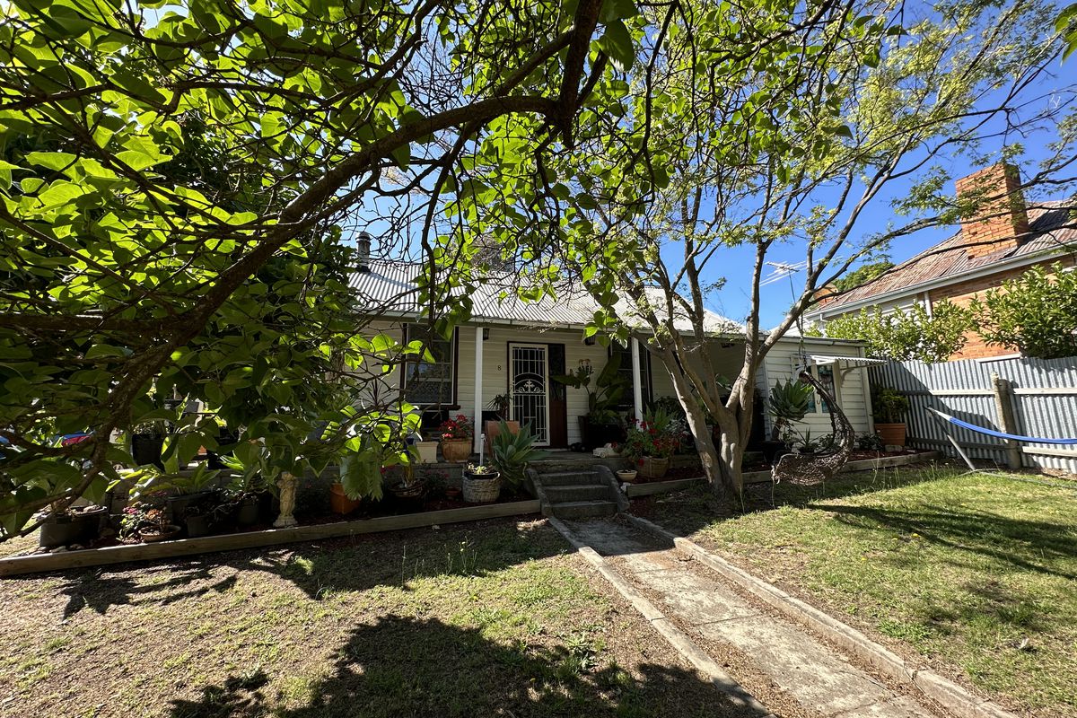 8 Loch Street, Beechworth