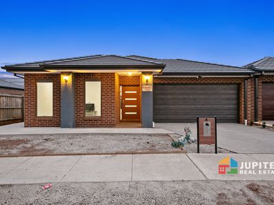 4 Dewberry Street, Manor Lakes