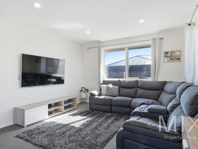82 Menin Drive, Brighton