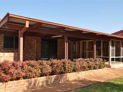 5 Elm Place, Forbes