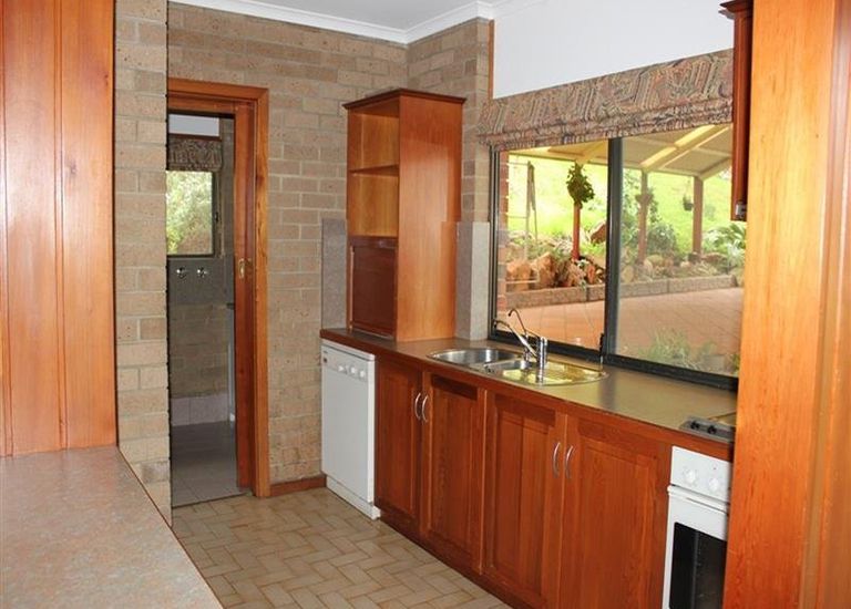 38 Gum Grove, Blackwood