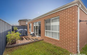 5 Leeson Street, Officer South