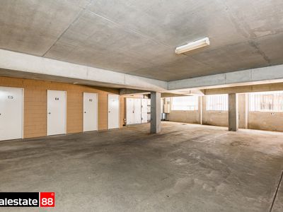 E5 (13)  /  88 Royal Street, East Perth