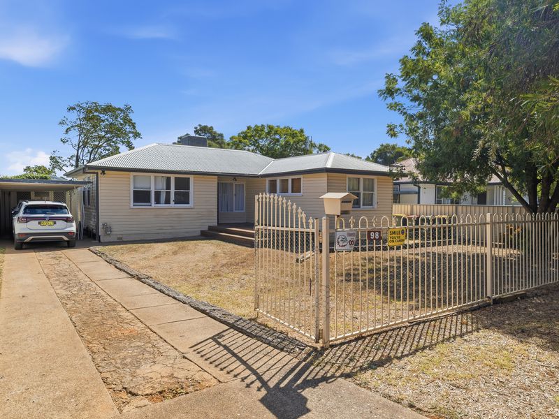 98 Anthony Road, Tamworth