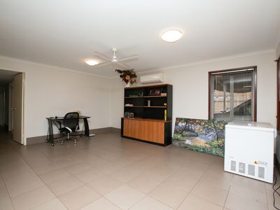 5 Delamere Place, South Hedland