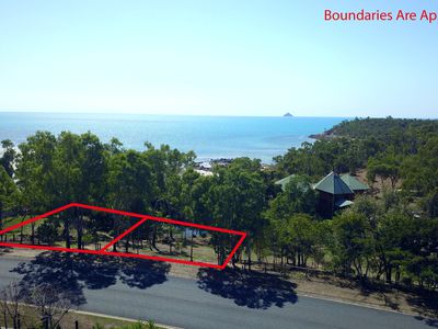 8 Gloucester Avenue, Hideaway Bay