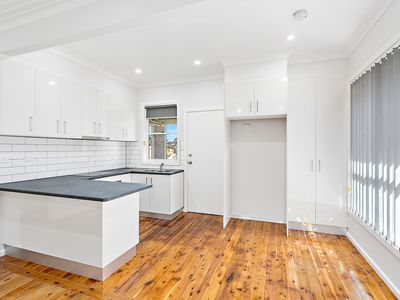 14 Leawarra Avenue, Barrack Heights