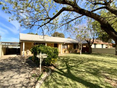 44 McDonnell Street, Forbes
