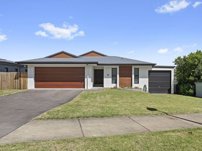 24 Endeavour Circuit, Cannonvale