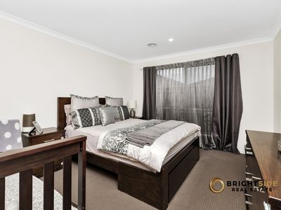 2  Grandstand Cres, Clyde North