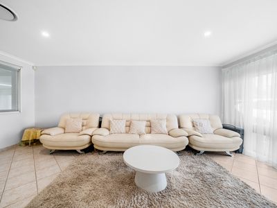 8 Penfold Place, Edensor Park